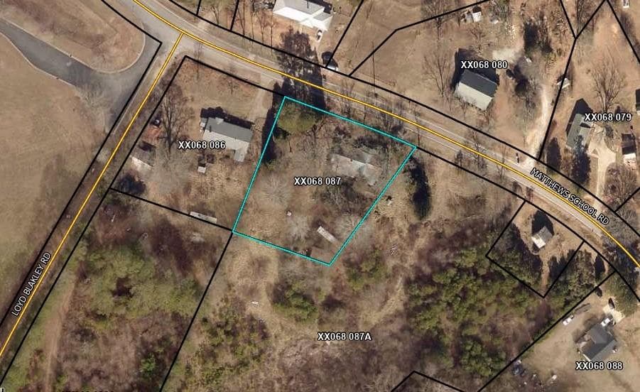 single family residence under contract at 174 Matthews School Road, Winder, GA 30680