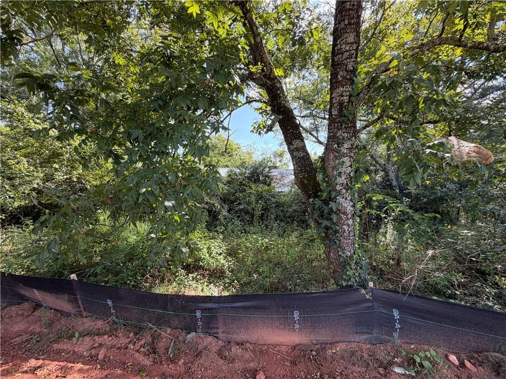 single family residence under contract at 174 Matthews School Road, Winder, GA 30680 — photo 3