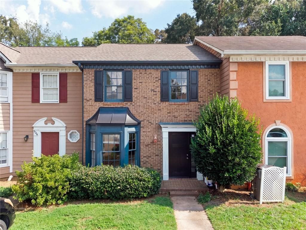 2 bedroom, 3 bathroom, 1,292 sq ft townhouse for sale at 5038 Jenny Drive, Acworth, GA 30101 — photo 2