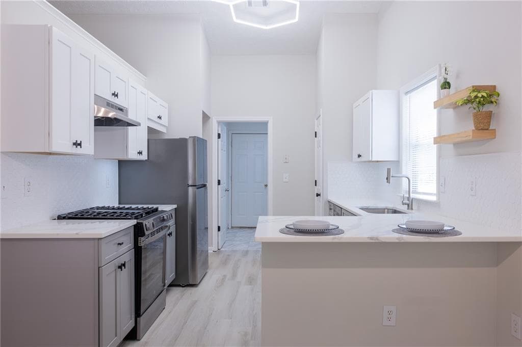 3 bedroom, 2 bathroom, 1,700 sq ft single family residence for sale at 3360 Northgate Lane, Duluth, GA 30096 — photo 7