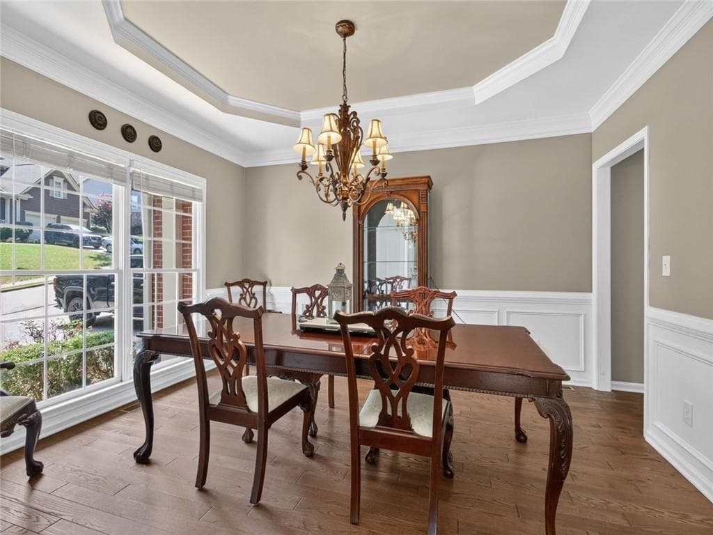 4 bedroom, 5 bathroom, 3,743 sq ft single family residence for sale at 8406 Avalon Court, Cumming, GA 30041 — photo 6