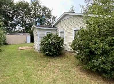2 bedroom, 2 bathroom, 1,054 sq ft single family residence under contract at 606 E Poplar St, Atmore, AL 36502 — photo 4