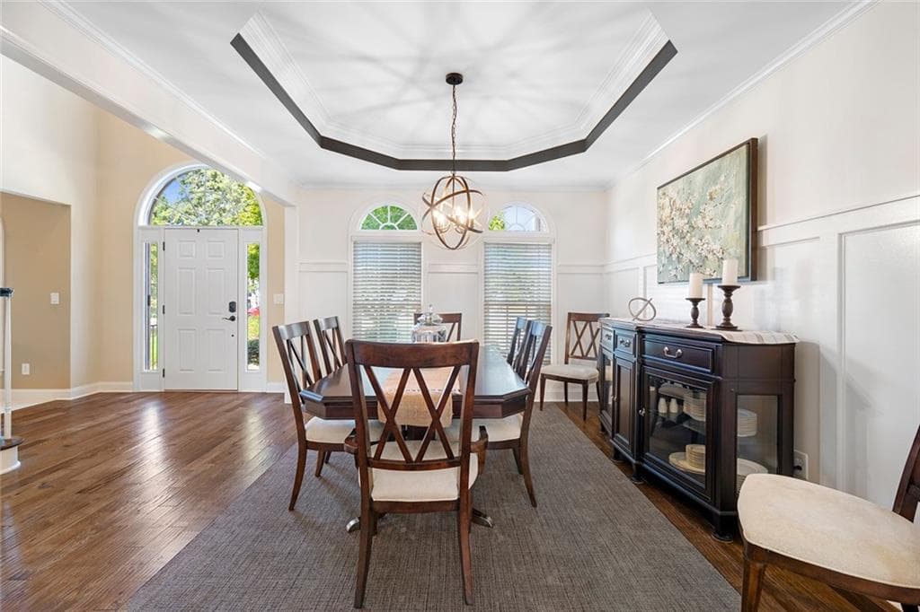6 bedroom, 4 bathroom, 5,473 sq ft single family residence for sale at 1320 Tahoe Pines Circle, Alpharetta, GA 30005 — photo 8