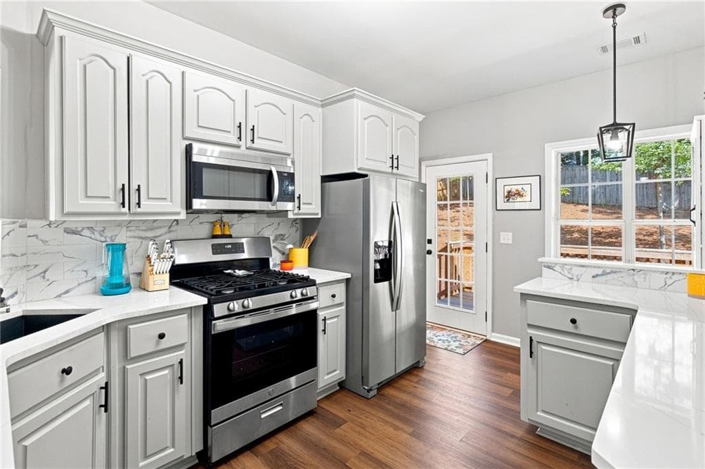 4 bedroom, 3 bathroom, 2,016 sq ft single family residence for sale at 739 Reeves Lake Drive, Marietta, GA 30064 — photo 7