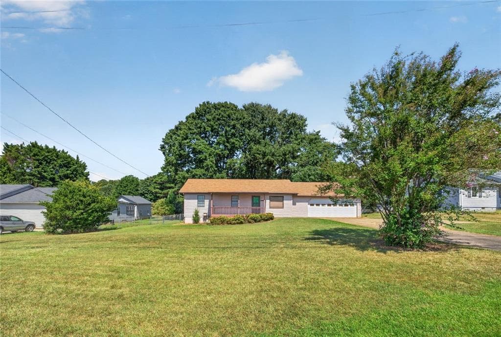 3 bedroom, 1 bathroom, 1,064 sq ft single family residence for sale at 633 Webb Gin House Road, Lawrenceville, GA 30045 — photo 4