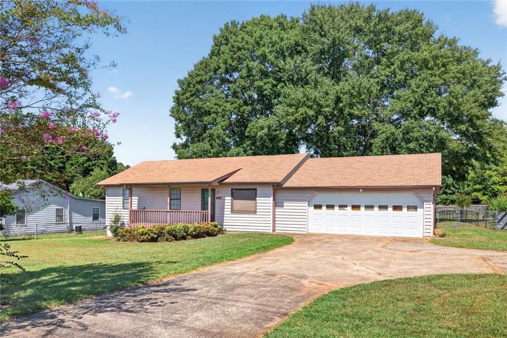 3 bedroom, 1 bathroom, 1,064 sq ft single family residence for sale at 633 Webb Gin House Road, Lawrenceville, GA 30045 — photo 5