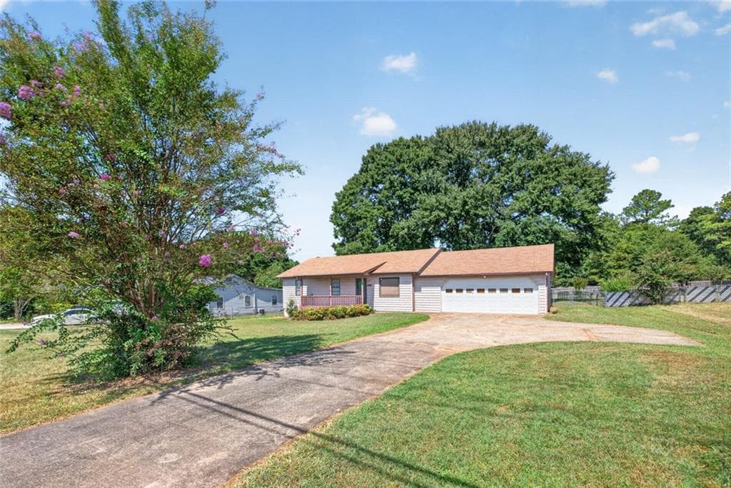 3 bedroom, 1 bathroom, 1,064 sq ft single family residence for sale at 633 Webb Gin House Road, Lawrenceville, GA 30045 — photo 6