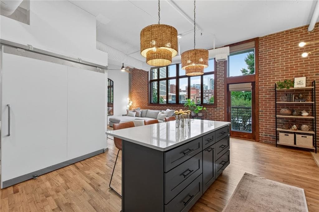 1 bedroom, 1 bathroom, 961 sq ft condominium under contract at 640 Glen Iris Drive 312, Atlanta, GA 30308 — photo 8