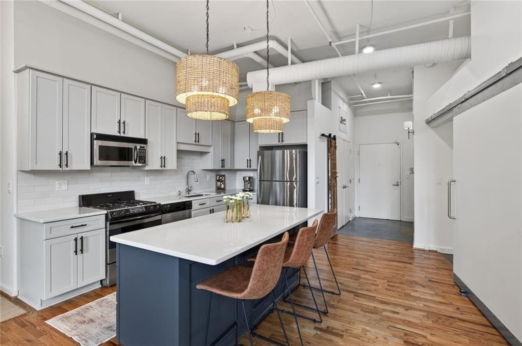 1 bedroom, 1 bathroom, 961 sq ft condominium under contract at 640 Glen Iris Drive 312, Atlanta, GA 30308 — photo 10