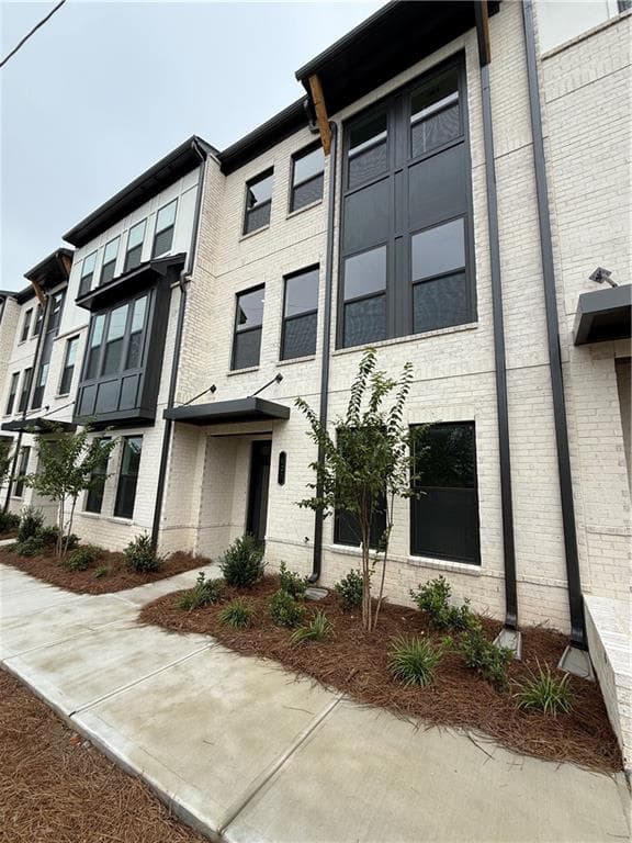 4 bedroom, 4 bathroom, 2,314 sq ft townhouse for rent at 407 Nix Lane, Lawrenceville, GA 30046 for $2,900 a month — photo 1 of 39