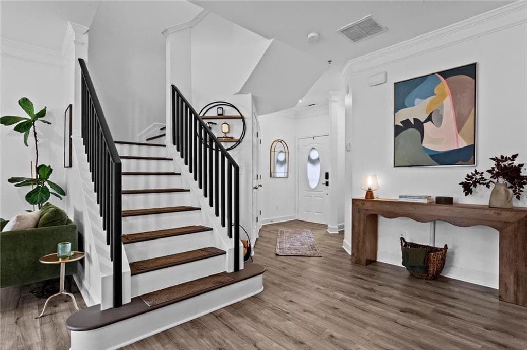 3 bedroom, 3 bathroom, 1,905 sq ft townhouse for sale at 305 Glen Ivy, Marietta, GA 30062 — photo 3