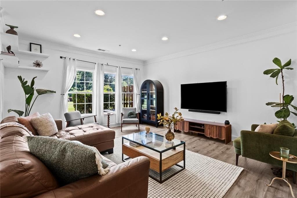 3 bedroom, 3 bathroom, 1,905 sq ft townhouse for sale at 305 Glen Ivy, Marietta, GA 30062 — photo 5
