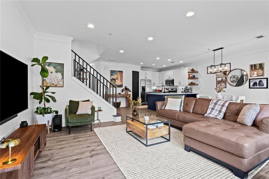 3 bedroom, 3 bathroom, 1,905 sq ft townhouse for sale at 305 Glen Ivy, Marietta, GA 30062 — photo 9