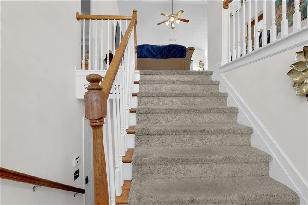 5 bedroom, 3 bathroom, 3,231 sq ft single family residence for sale at 869 Martin Forest Court, Lawrenceville, GA 30045 — photo 3