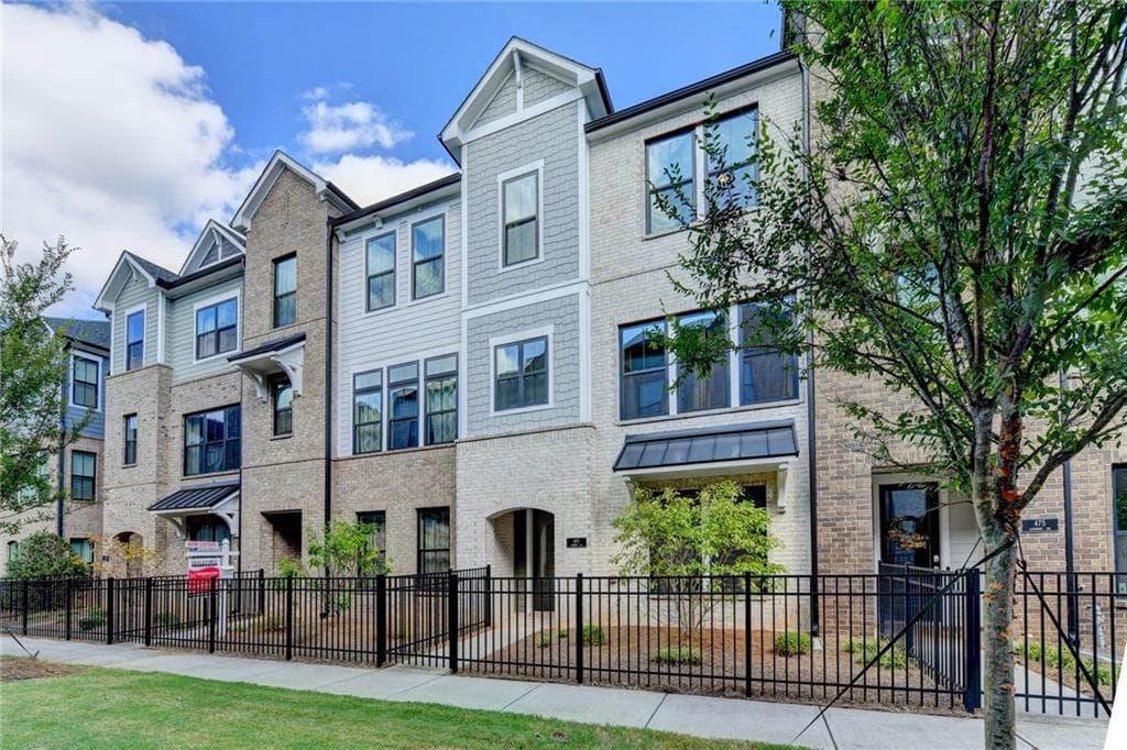 4 bedroom, 4 bathroom, 2,321 sq ft townhouse for sale at 485 Ashbury Drive, Alpharetta, GA 30076 — photo 5