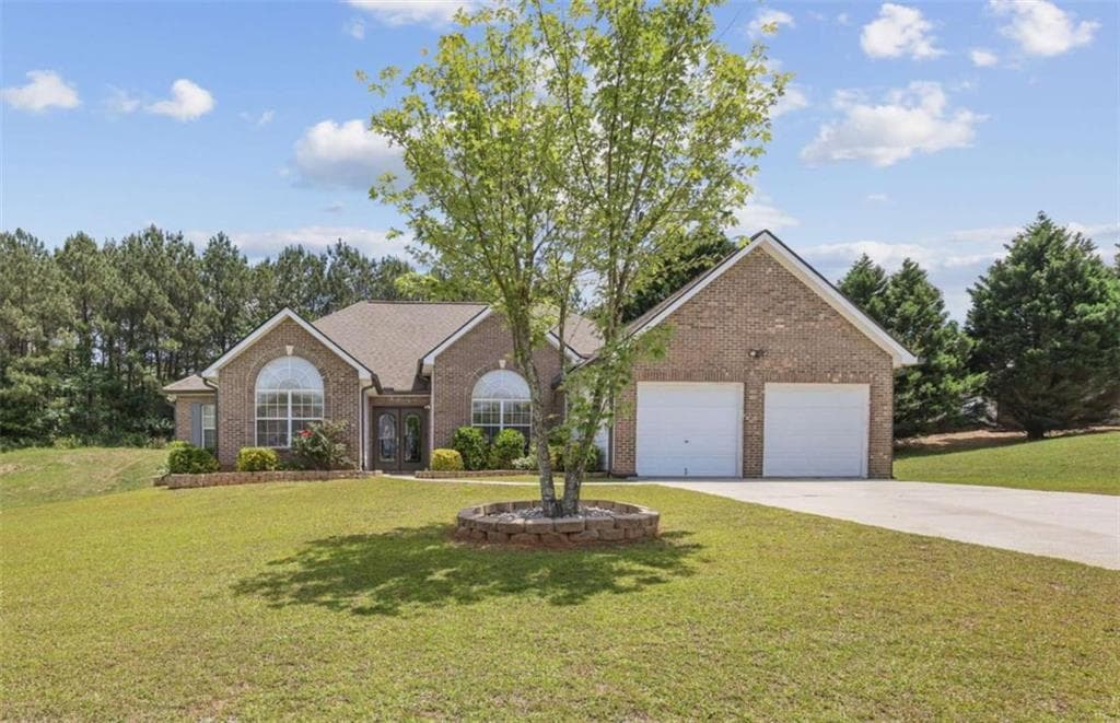 4 bedroom, 3 bathroom, 2,362 sq ft single family residence for sale at 6827 Hill Creek Cove, Lithonia, GA 30058 — photo 3