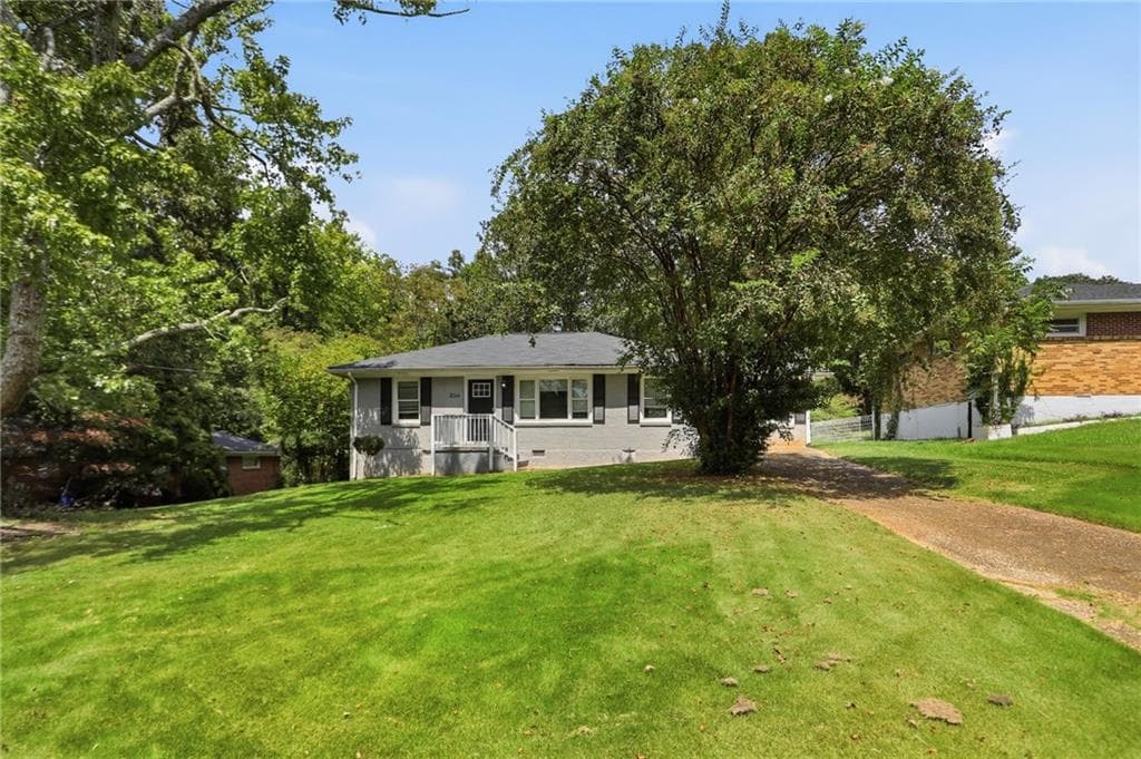 4 bedroom, 1 bathroom, 1,212 sq ft single family residence for sale at 2164 Rockhaven Circle, Decatur, GA 30032 — photo 4