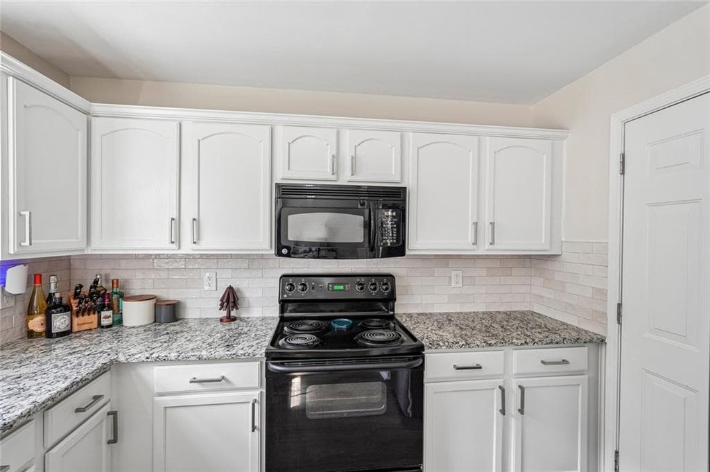 2 bedroom, 2 bathroom, 1,132 sq ft townhouse for sale at 546 Fox Creek Crossing, Woodstock, GA 30188 — photo 9