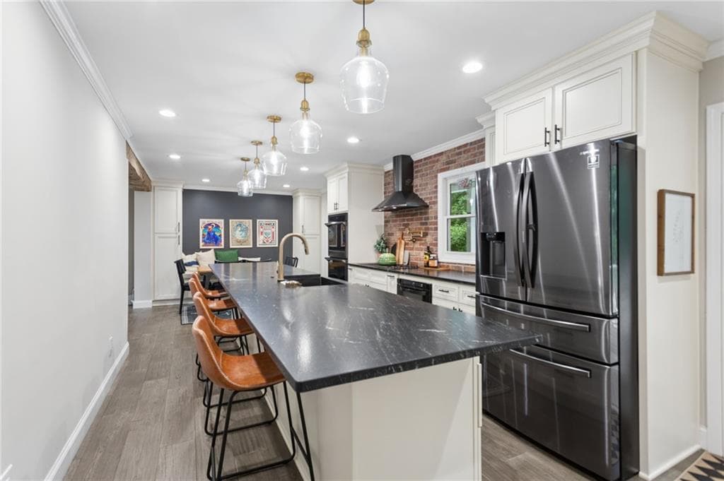 4 bedroom, 4 bathroom, 3,262 sq ft single family residence for sale at 3825 Creekview Drive, Marietta, GA 30068 — photo 3