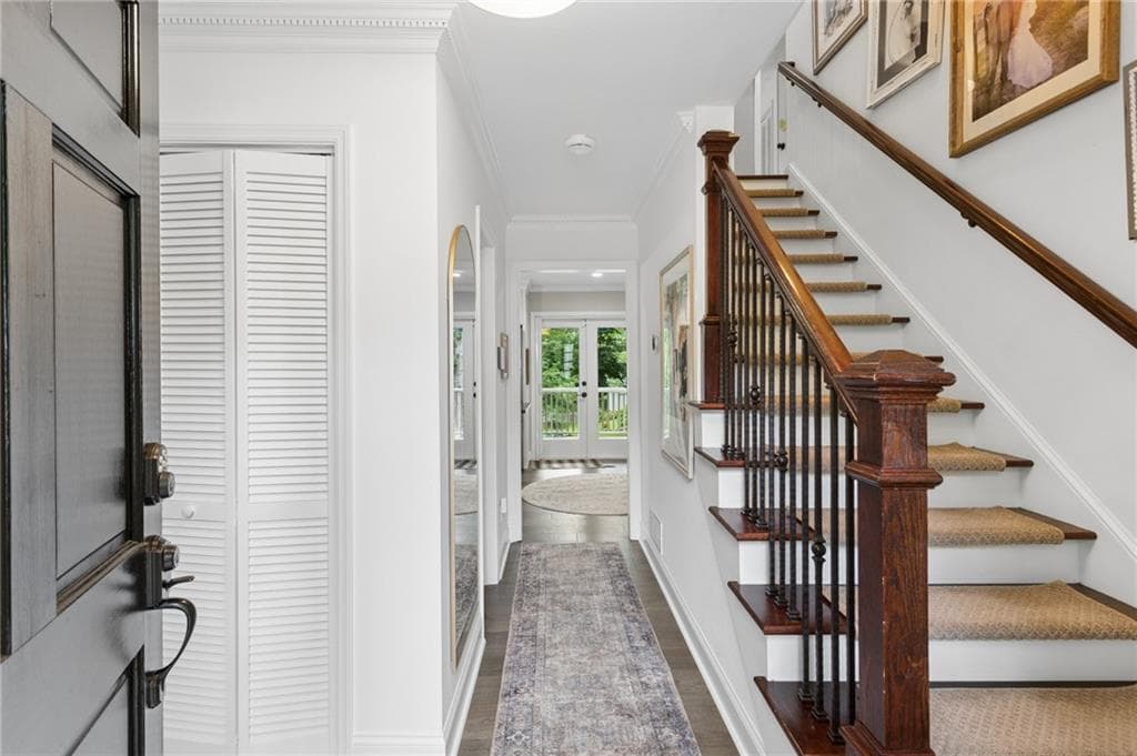 4 bedroom, 4 bathroom, 3,262 sq ft single family residence for sale at 3825 Creekview Drive, Marietta, GA 30068 — photo 6