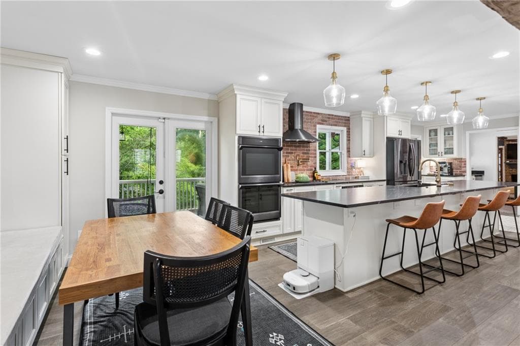 4 bedroom, 4 bathroom, 3,262 sq ft single family residence for sale at 3825 Creekview Drive, Marietta, GA 30068 — photo 9