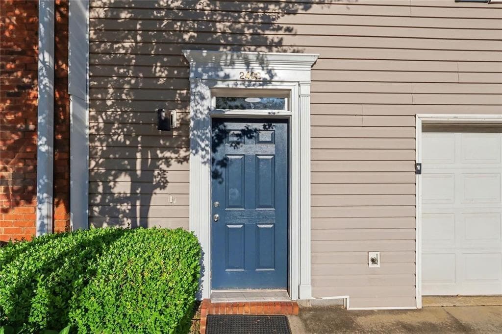 3 bedroom, 4 bathroom, 2,112 sq ft townhouse for sale at 2402 Beaver Falls, Norcross, GA 30071 — photo 5