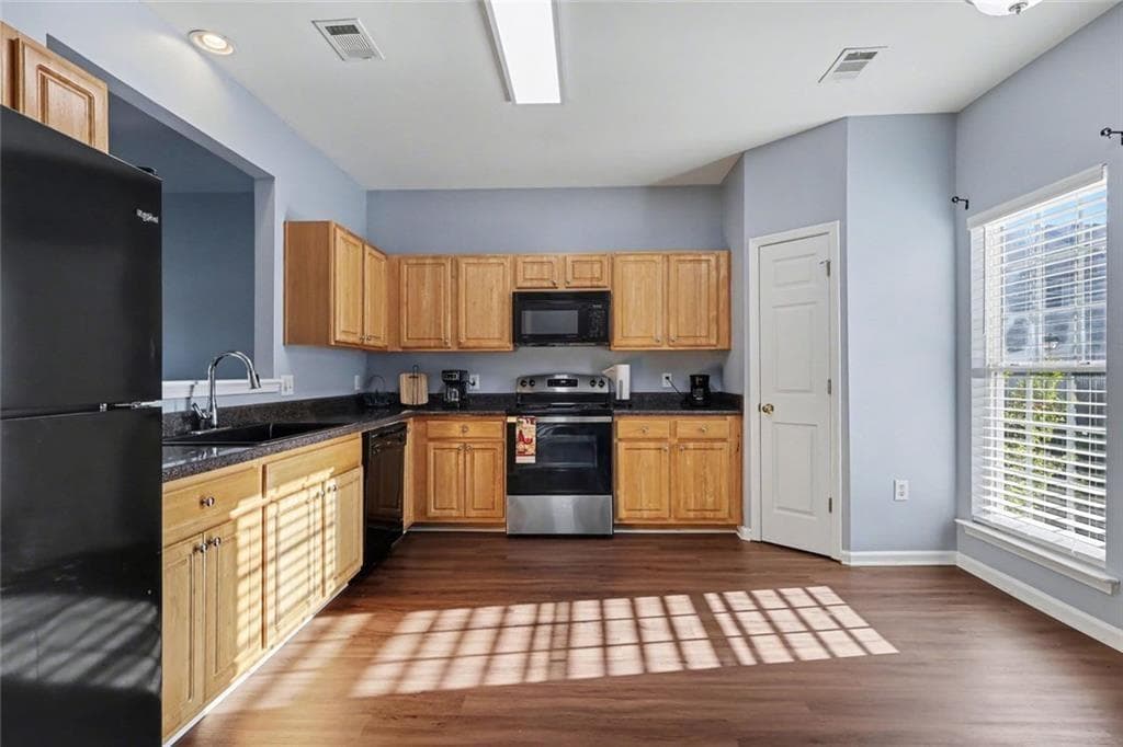 3 bedroom, 4 bathroom, 2,112 sq ft townhouse for sale at 2402 Beaver Falls, Norcross, GA 30071 — photo 10