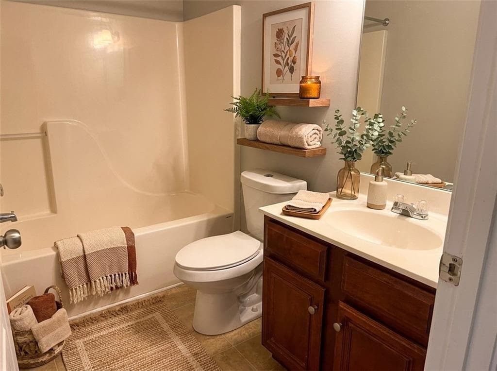 3 bedroom, 3 bathroom, 1,430 sq ft townhouse under contract at 2555 Flat Shoals Road 1703, Atlanta, GA 30349 — photo 10
