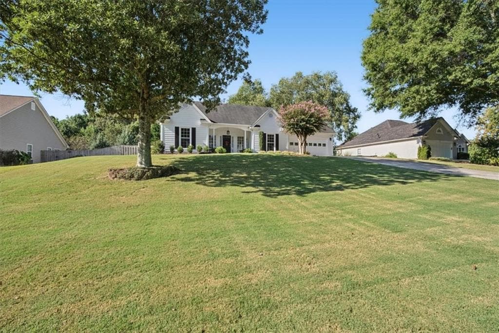 3 bedroom, 2 bathroom, 1,542 sq ft single family residence for sale at 5230 Jonathans Way, Cumming, GA 30040 — photo 5