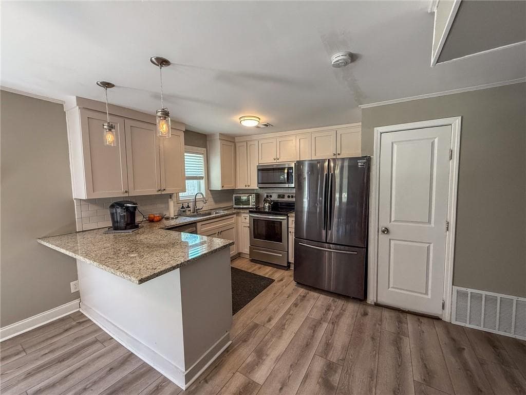 3 bedroom, 2 bathroom, 1,326 sq ft single family residence for sale at 3770 Youth Monroe Road, Loganville, GA 30052 — photo 5