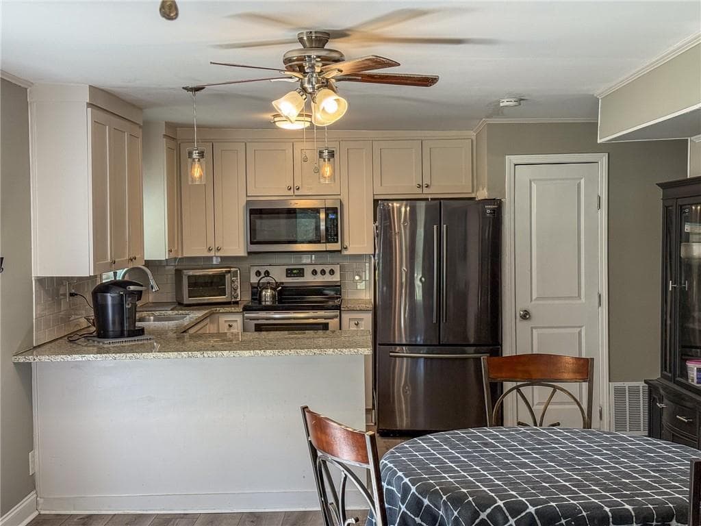 3 bedroom, 2 bathroom, 1,326 sq ft single family residence for sale at 3770 Youth Monroe Road, Loganville, GA 30052 — photo 8