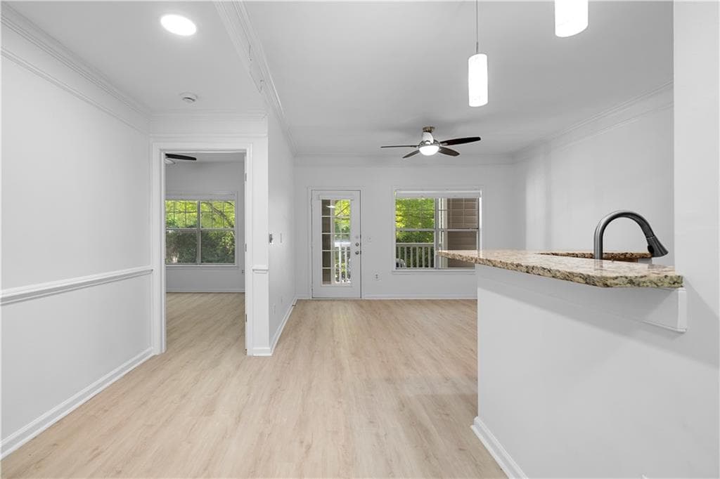 1 bedroom, 1 bathroom, 748 sq ft condominium for sale at 2700 Pine Tree Road 2104, Atlanta, GA 30324 — photo 6