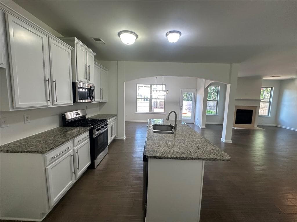 4 bedroom, 3 bathroom, 2,394 sq ft single family residence for sale at 125 Worthing Lane, Fairburn, GA 30213 — photo 8