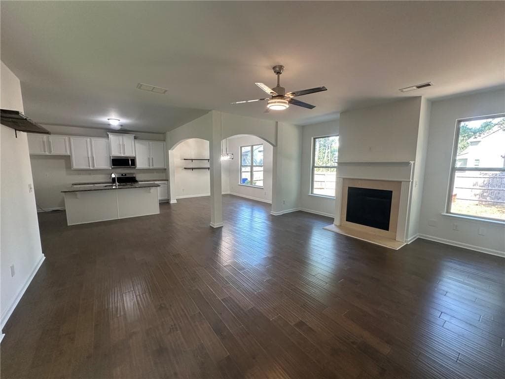 4 bedroom, 3 bathroom, 2,394 sq ft single family residence for sale at 125 Worthing Lane, Fairburn, GA 30213 — photo 6