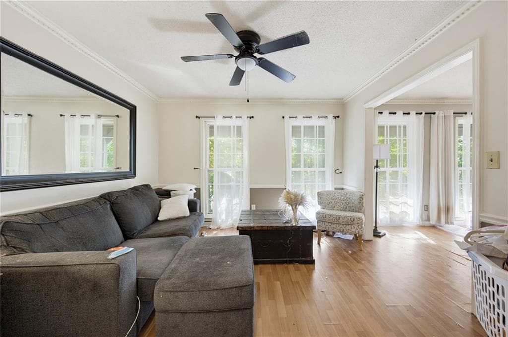 4 bedroom, 3 bathroom, 3,083 sq ft single family residence for sale at 4308 Oak Walk, Cumming, GA 30041 — photo 5