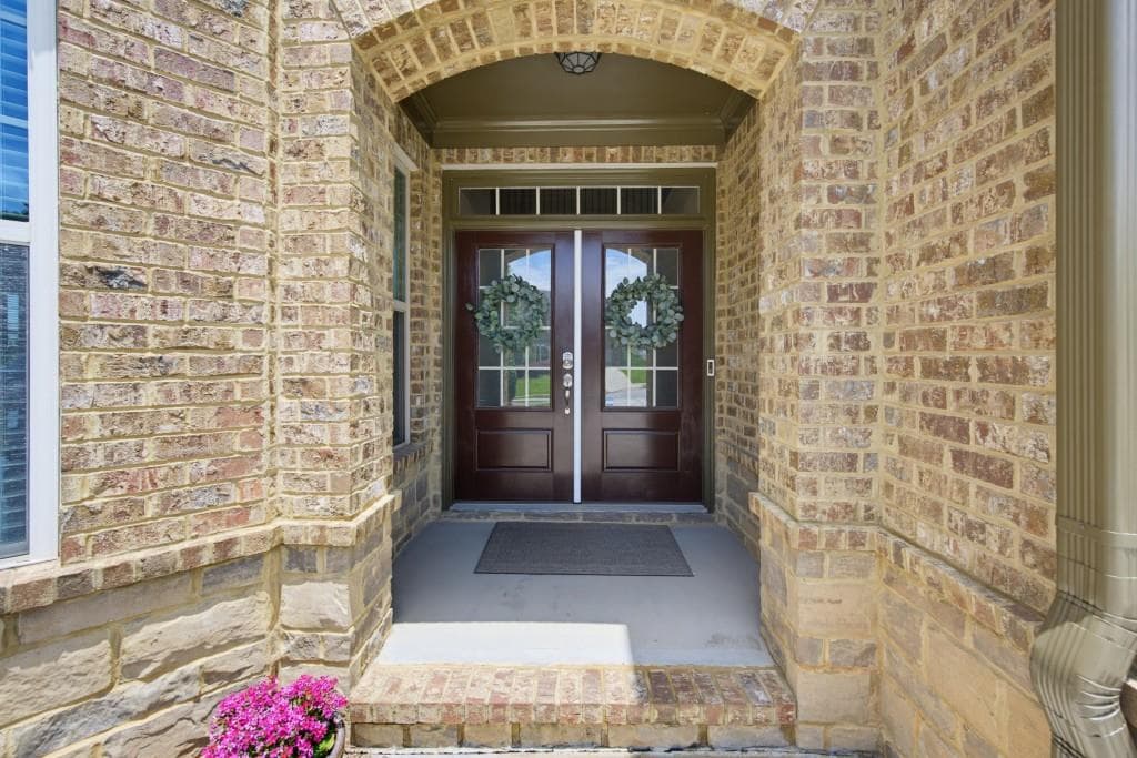 6 bedroom, 5 bathroom, 5,932 sq ft single family residence for sale at 870 Grand Reserve Drive, Suwanee, GA 30024 — photo 3