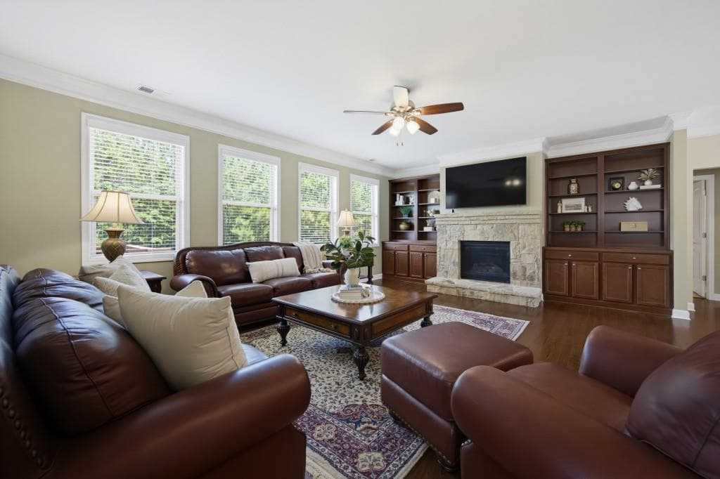 6 bedroom, 5 bathroom, 5,932 sq ft single family residence for sale at 870 Grand Reserve Drive, Suwanee, GA 30024 — photo 9