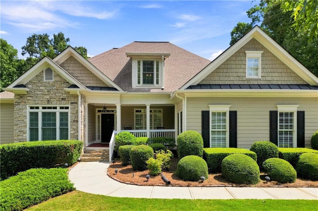 5 bedroom, 5 bathroom, 3,807 sq ft single family residence under contract at 410 Ashley Drive, Canton, GA 30114 — photo 2