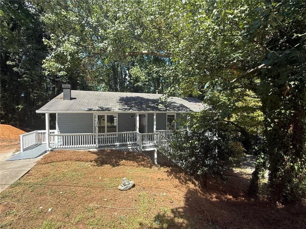 3 bedroom, 2 bathroom, 2,668 sq ft single family residence for rent at 4967 Comanche Court, Lilburn, GA 30047 for $2,250 a month — photo 1 of 13
