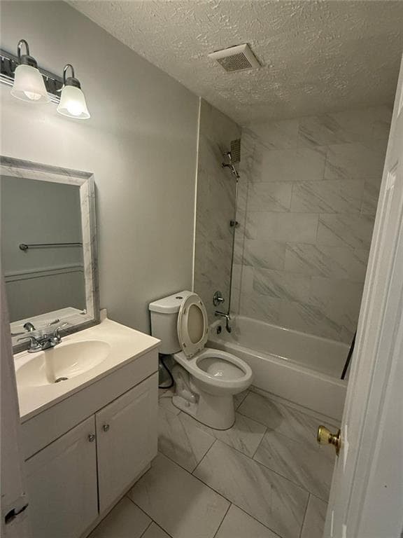3 bedroom, 2 bathroom, 2,668 sq ft single family residence for rent at 4967 Comanche Court, Lilburn, GA 30047 for $2,250 a month — photo 9
