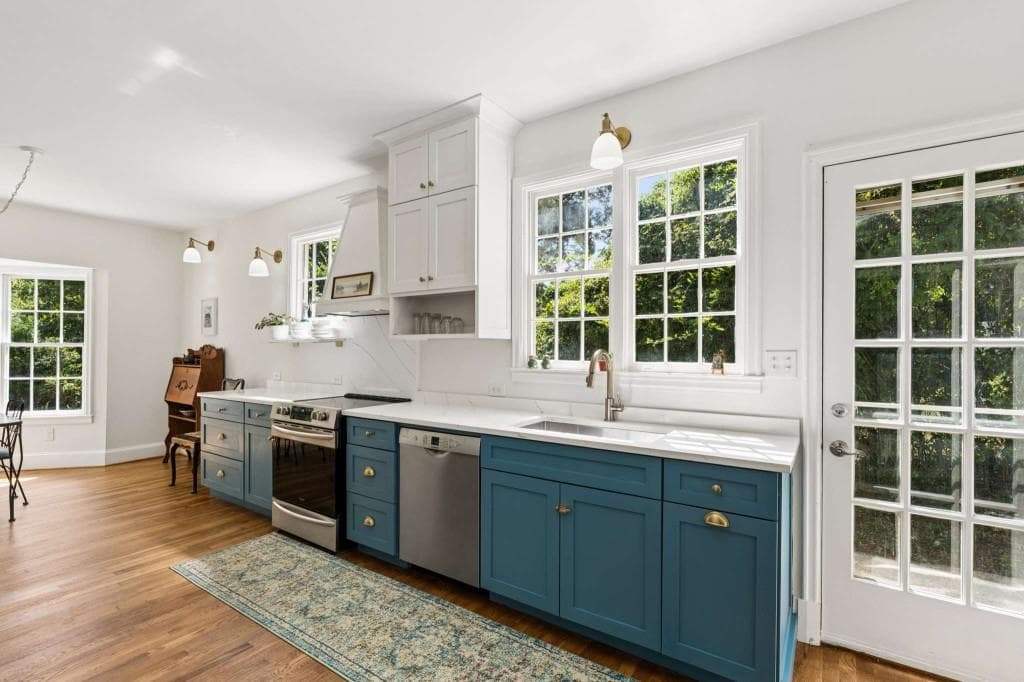 4 bedroom, 2 bathroom, 1,736 sq ft single family residence for sale at 2573 Tilson Drive, Atlanta, GA 30317 — photo 10