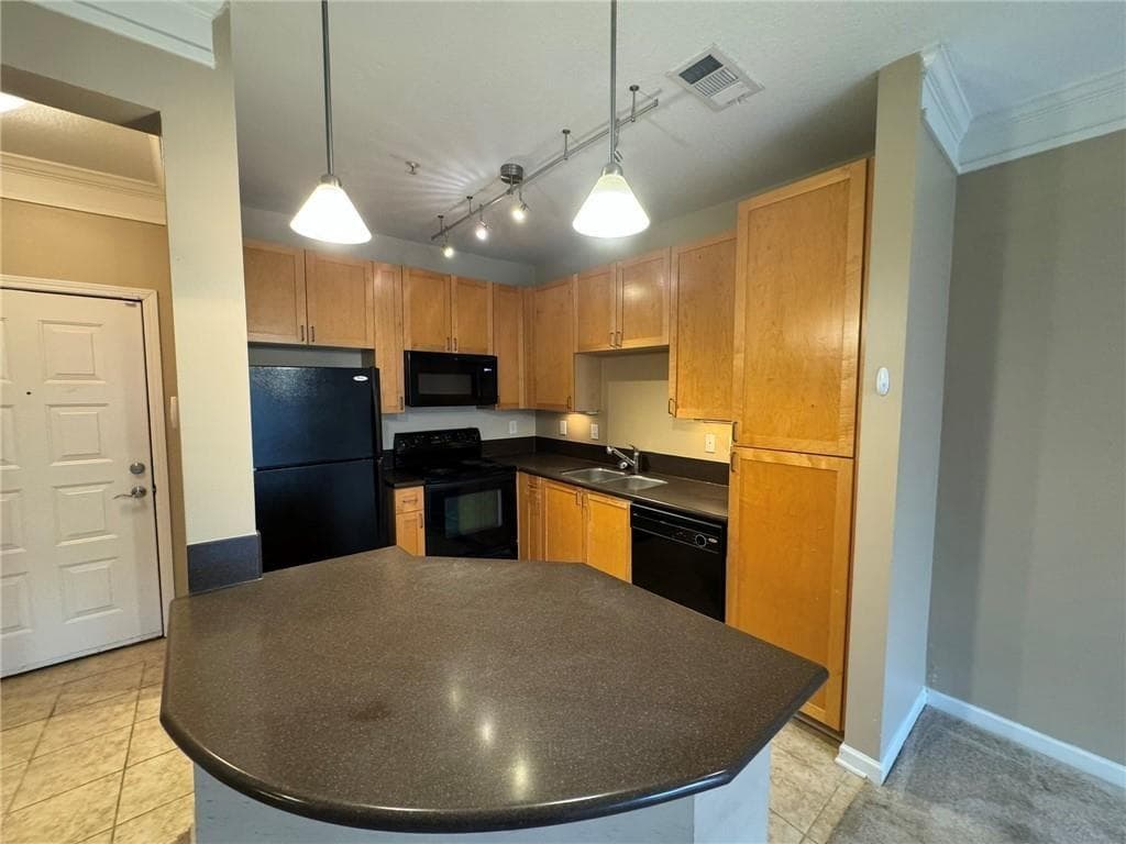 1 bedroom, 1 bathroom, 750 sq ft condominium for rent at 400 17th 2205, Atlanta, GA 30363 for $1,700 a month — photo 6
