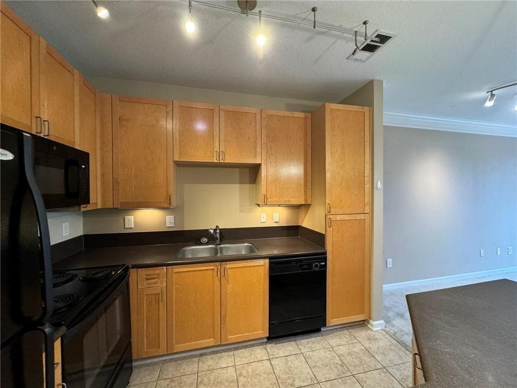 1 bedroom, 1 bathroom, 750 sq ft condominium for rent at 400 17th 2205, Atlanta, GA 30363 for $1,700 a month — photo 7