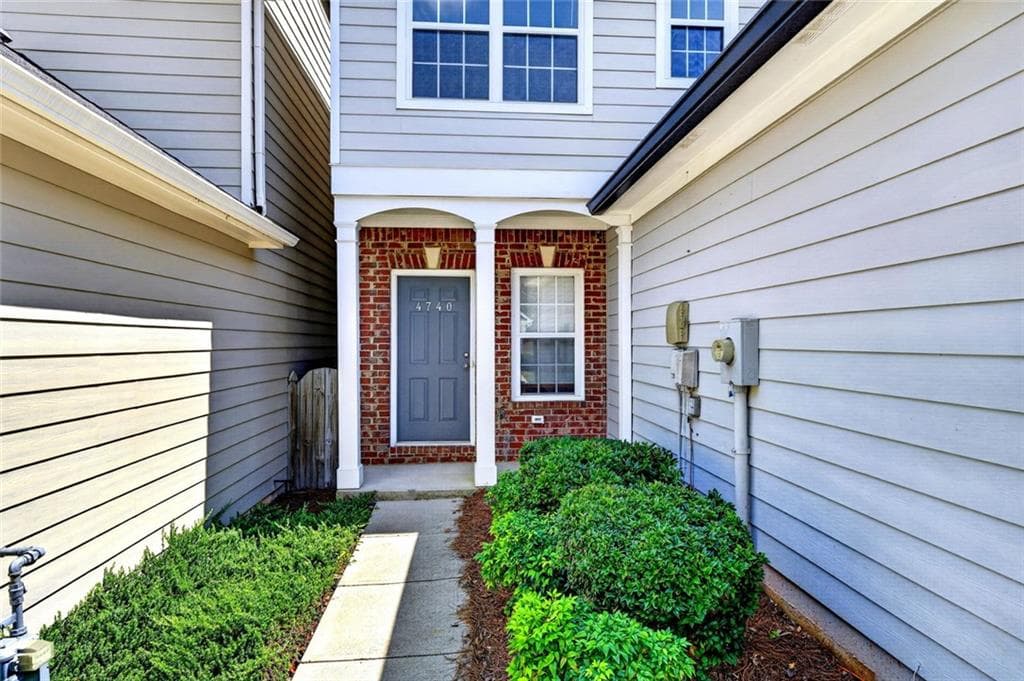 3 bedroom, 3 bathroom, 1,248 sq ft single family residence for sale at 4740 Autumn Rose Trail, Oakwood, GA 30566 — photo 2