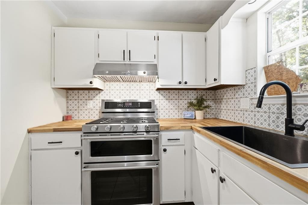 2 bedroom, 3 bathroom, 1,246 sq ft townhouse under contract at 1556 Cedar Bluff Trail, Marietta, GA 30062 — photo 3