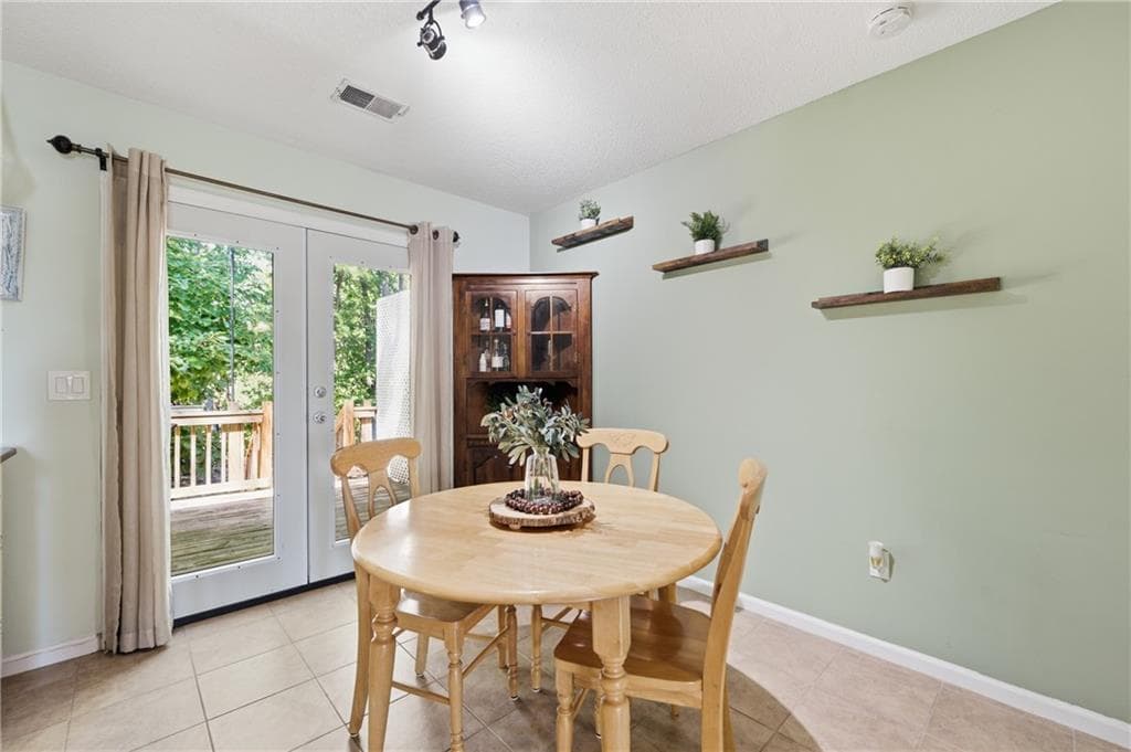 2 bedroom, 3 bathroom, 1,246 sq ft townhouse under contract at 1556 Cedar Bluff Trail, Marietta, GA 30062 — photo 8