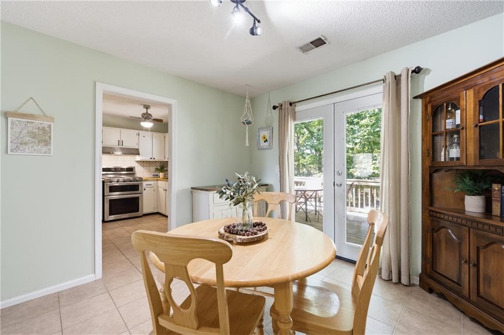 2 bedroom, 3 bathroom, 1,246 sq ft townhouse under contract at 1556 Cedar Bluff Trail, Marietta, GA 30062 — photo 7