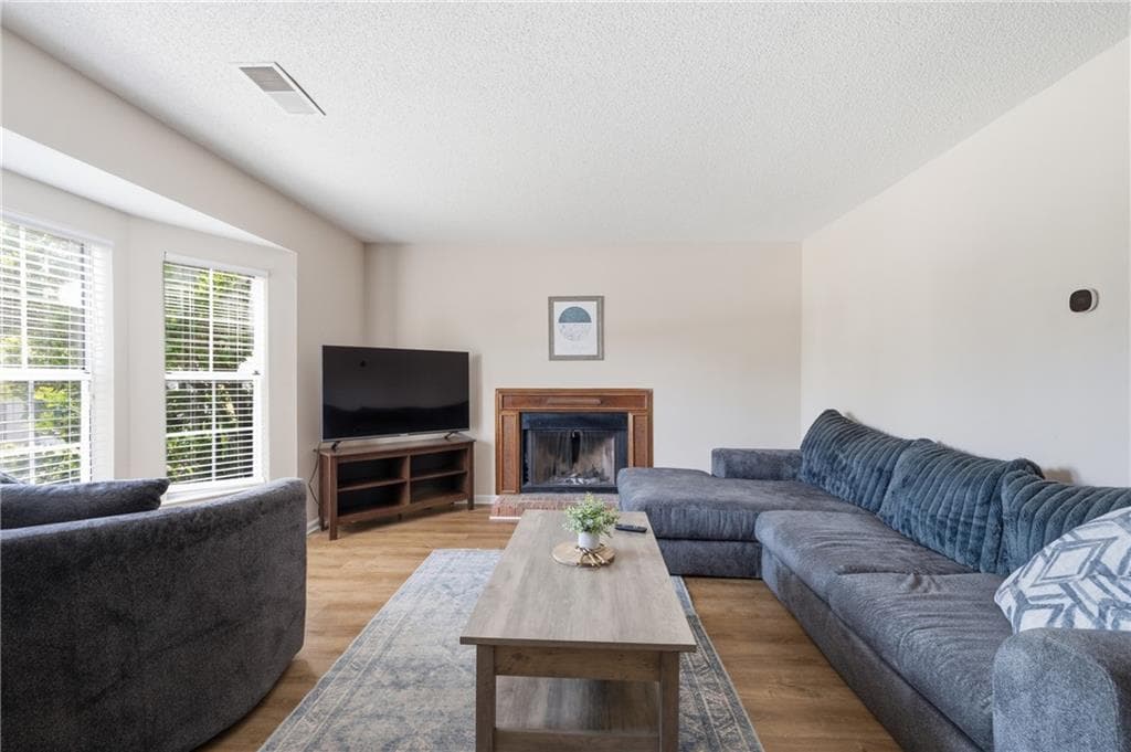 2 bedroom, 3 bathroom, 1,246 sq ft townhouse under contract at 1556 Cedar Bluff Trail, Marietta, GA 30062 — photo 9