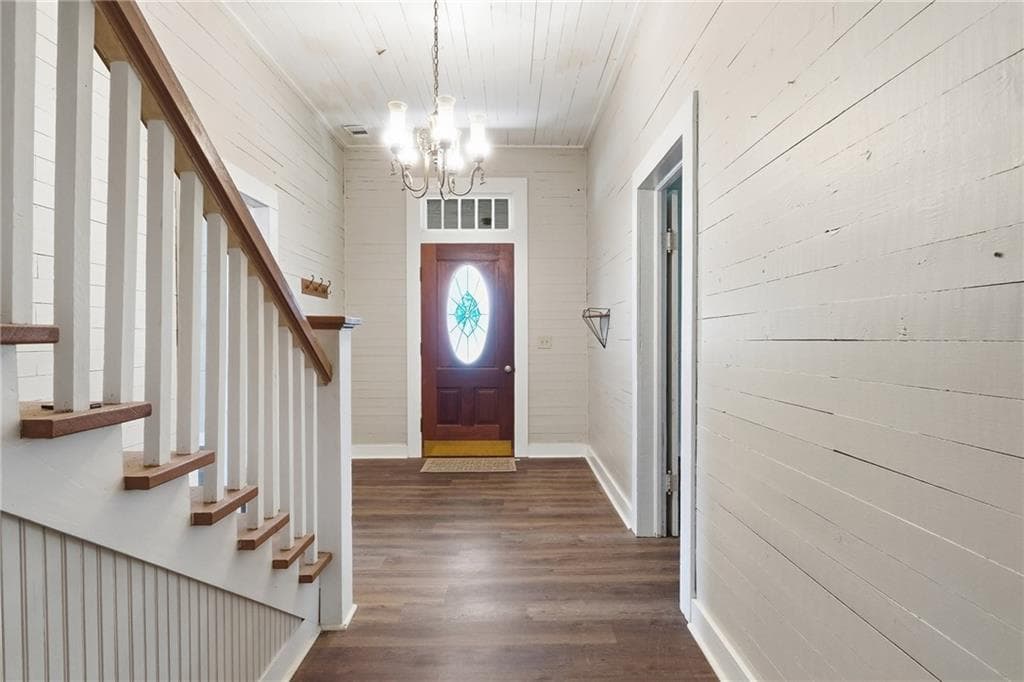 3 bedroom, 1 bathroom, 1,752 sq ft single family residence under contract at 5001 Thompson Bridge Road, Murrayville, GA 30564 — photo 8