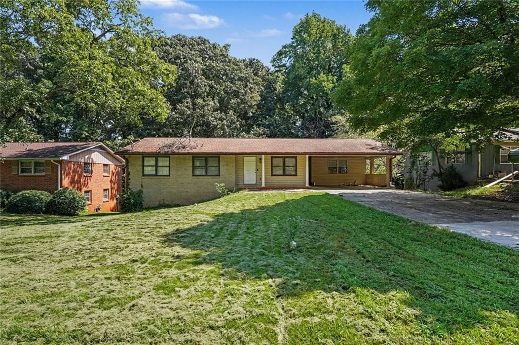 3 bedroom, 2 bathroom, 1,195 sq ft single family residence for sale at 6982 Knollwood Drive, Morrow, GA 30260